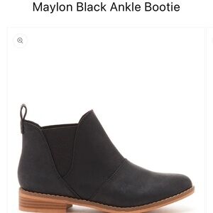 Rocket Dog Maymon black ankle booties